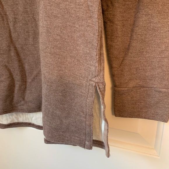 REI Co-op Wallace Lake Tunic Henley in Peppercorn - Picture 13 of 15